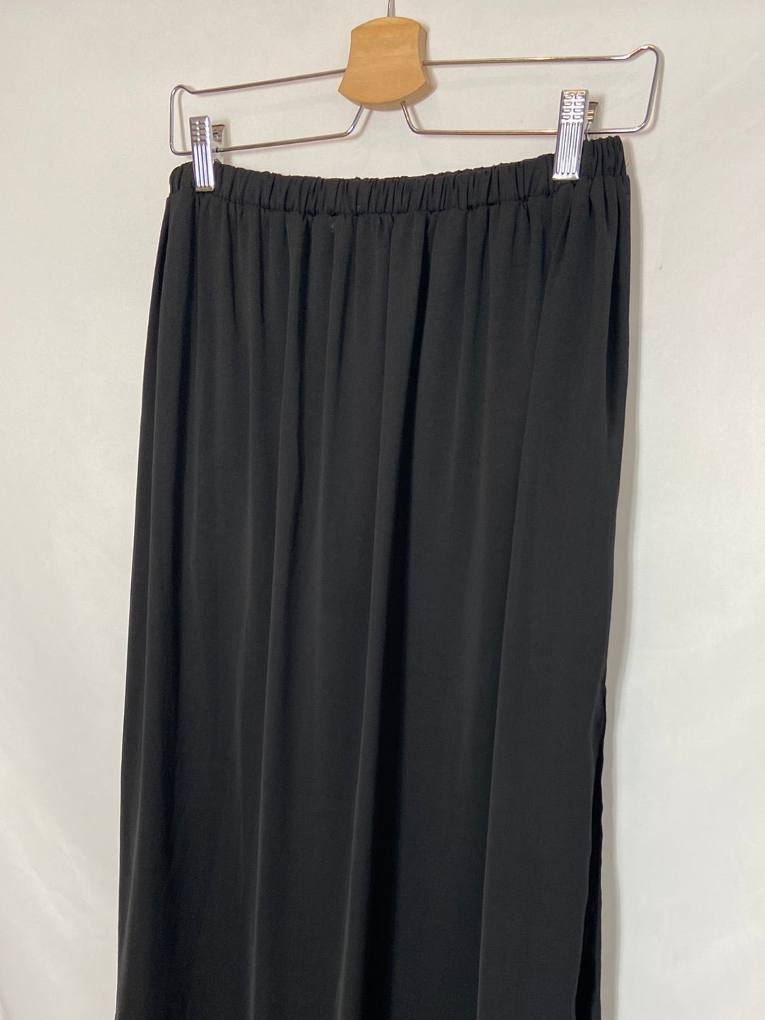 ZARA. Falda raso negra T.XS