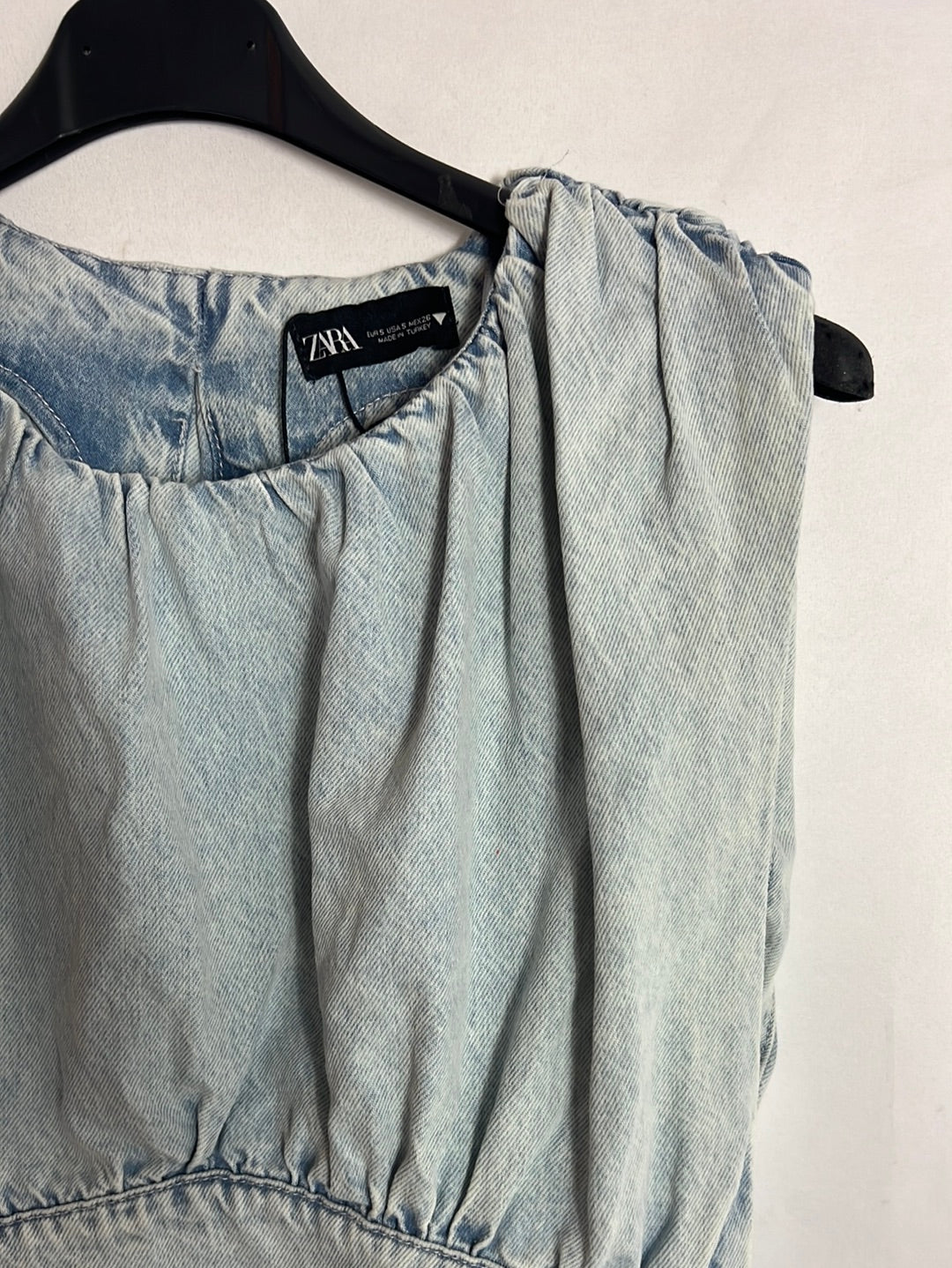 ZARA. Top corto denim fruncido. T S