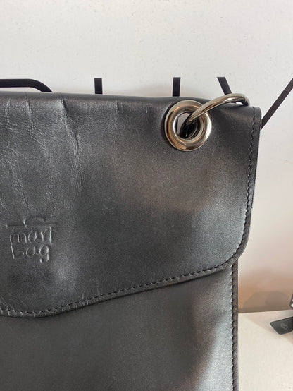 OTRAS. Bandolera negro piel