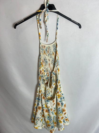 BERSHKA. Mono corto flores T.xs