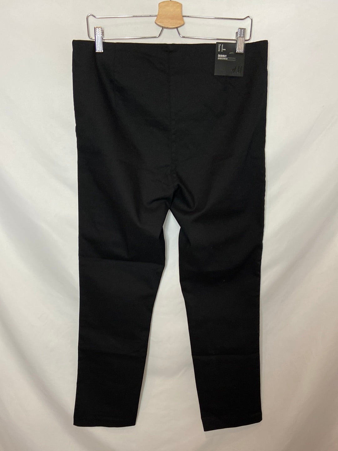 H&M. Pantalón de vestir negro T. 46