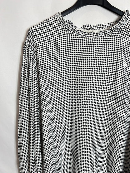 ZARA. Flowy houndstooth blouse. XXL