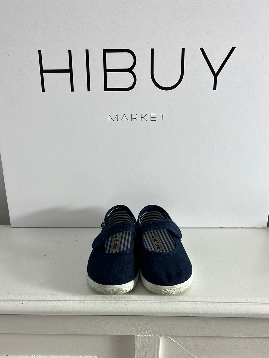 VICTORIA. Blue canvas sneakers with velcro. Size 24