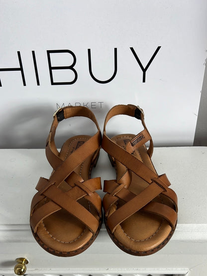 PIKOLINOS. Brown leather strap sandals. Size 38