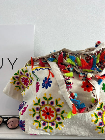 PARFOIS. Bolso blanco bordado TARA