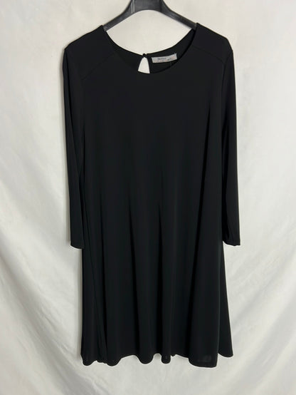 BERSHKA. Short flowing black dress. TL