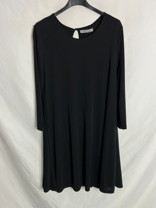 BERSHKA. Short flowing black dress. TL