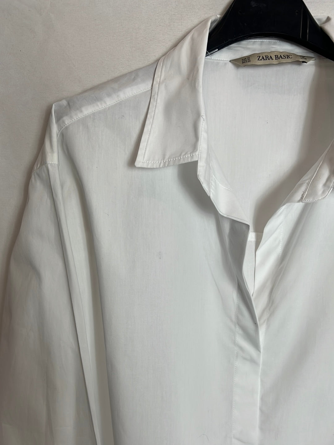 ZARA. Blusa blanca asimétrica. T XL