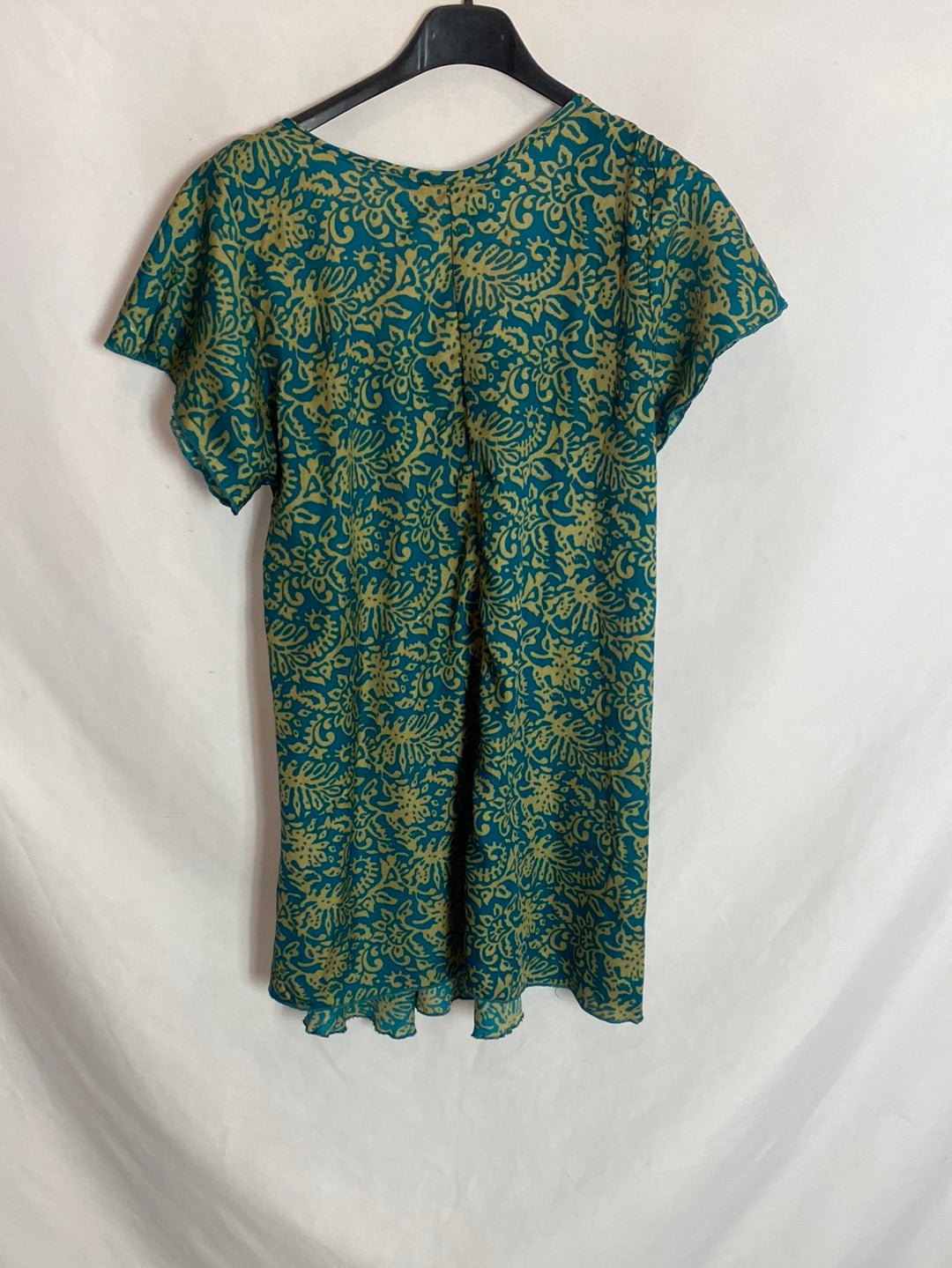 IPANIMA. Blusa estampada  bicolor. T.S/M. (Tara)