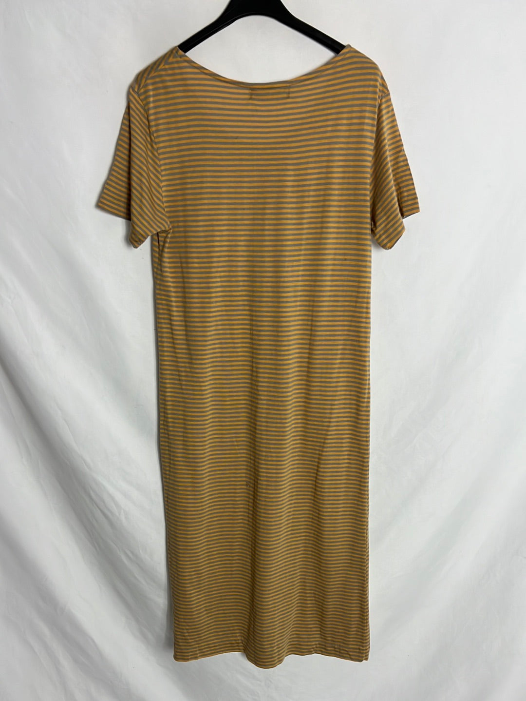 DENY WOOD. Vestido midi pegado rayas. T.L