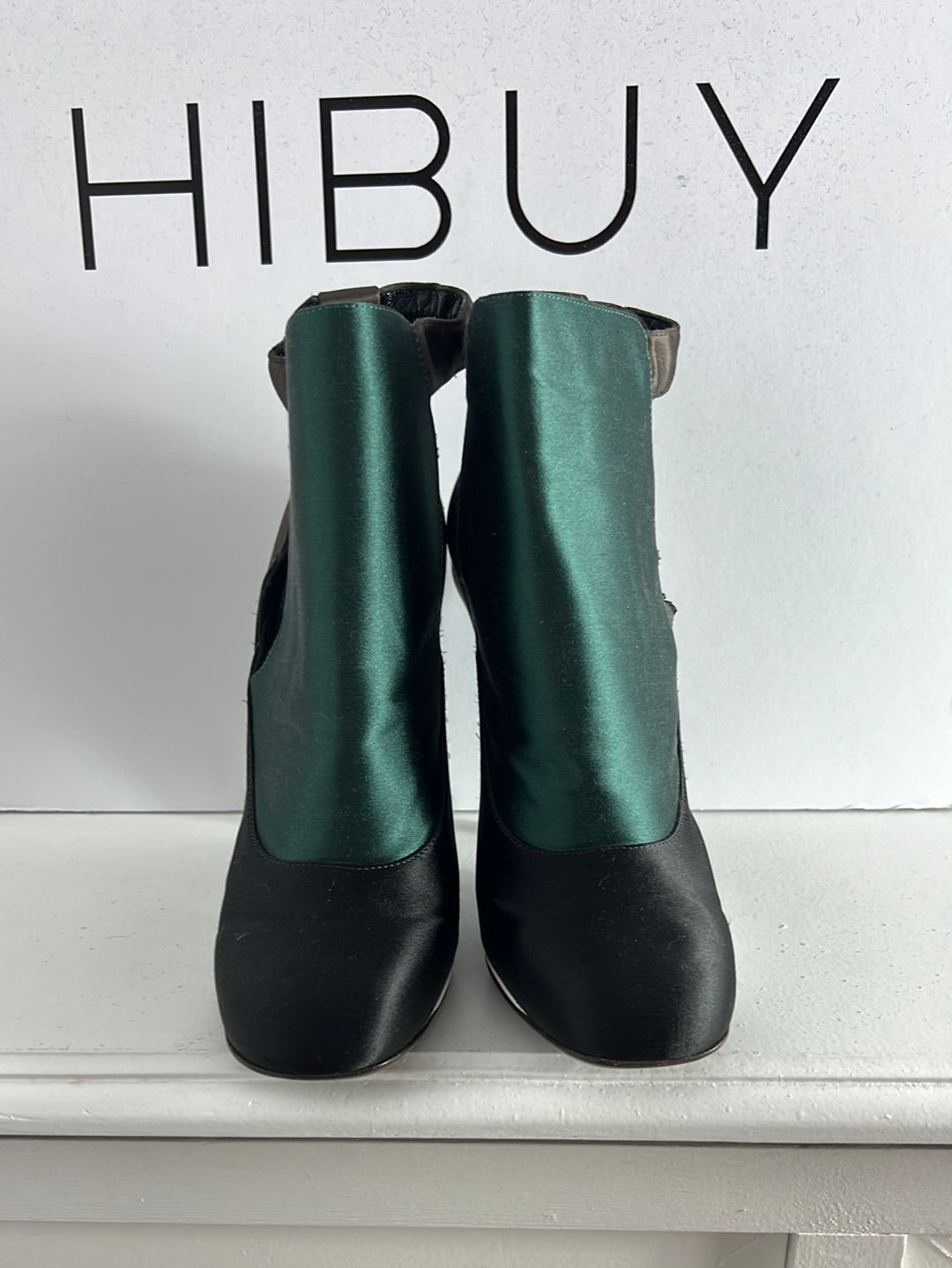 FENDI. Tacones satinados tricolor. T 37