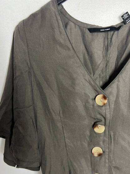 VERO MODA. Short-sleeved gray dress. Ts