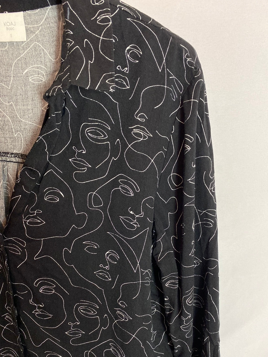 KOAJ. Camisa estampado rostros. T.S