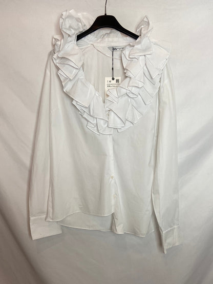 ZARA. White blouse with ruffles, size XXL