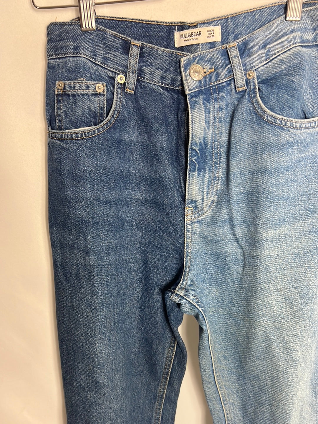 PULL&BEAR. Vaqueros rectosT.36