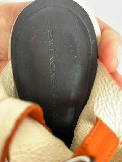 BALENCIAGA. Sandalias piel naranjas. T 37