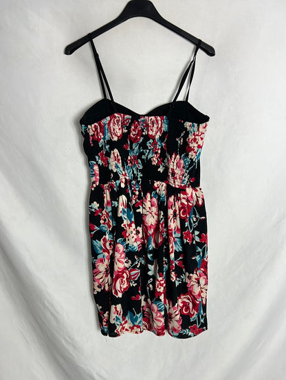 BAND OF GYPSIES. Short black floral dress. TM