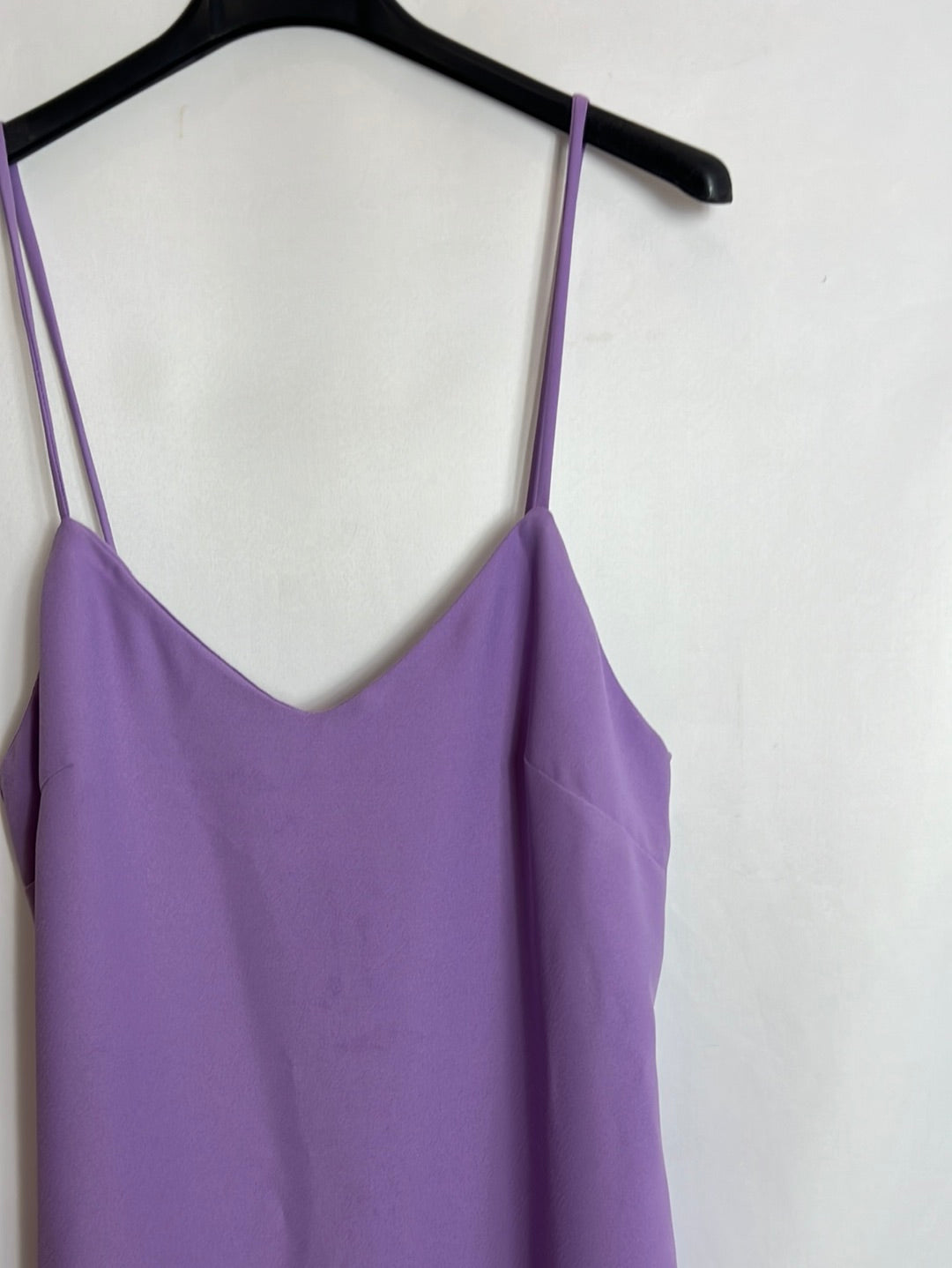 MANGO. Vestido midi recto morado. T S