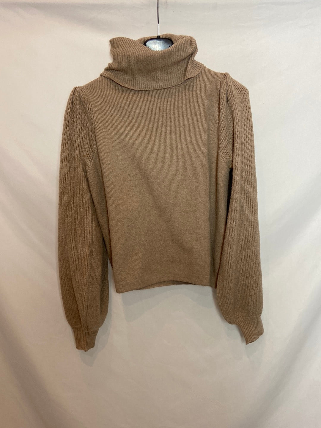 PIECES. Jersey beige de punto T. M