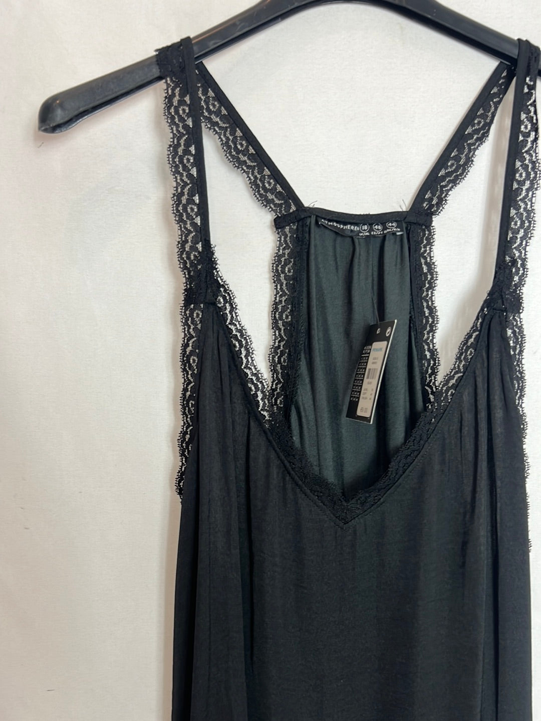 PRIMARK. Top lencero negro. T 46