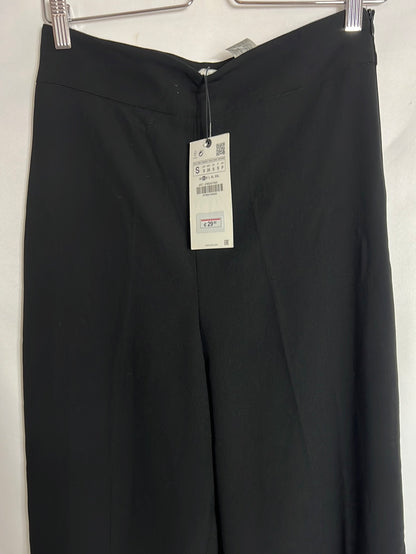 ZARA. Pantalón culotte negro pinzas. T S