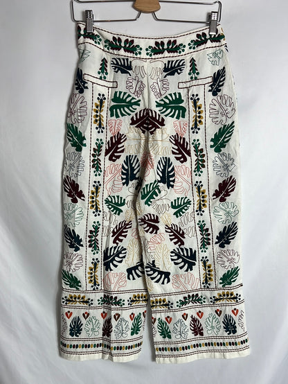 ZARA. Pantalón blanco culotte bordados. T XS