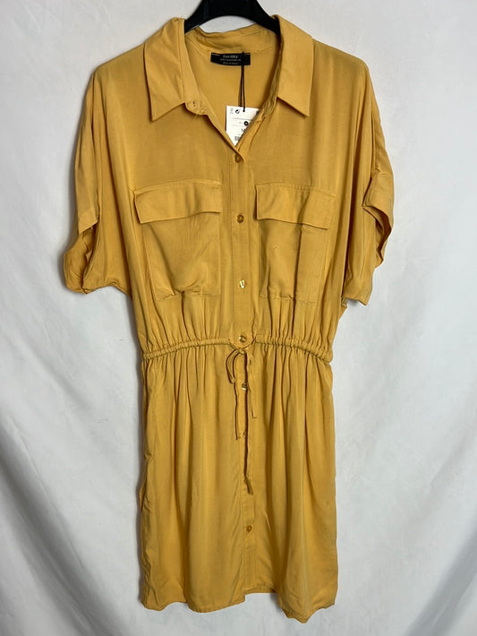 BERSHKA. Mustard button-down dress Tm