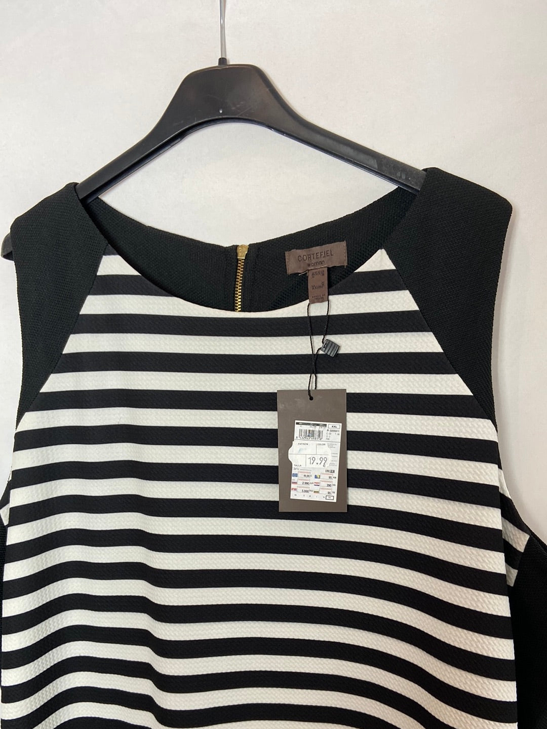 CORTEFIEL. Vestido negro sin mangas rayas blancas T. XXL