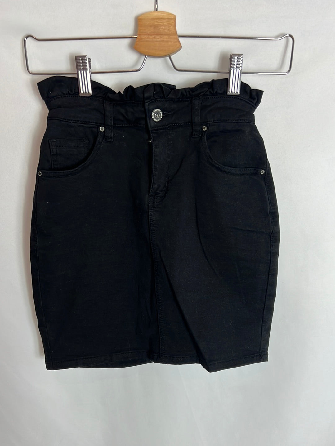 OTHERS. Black slouchy skirt size 34