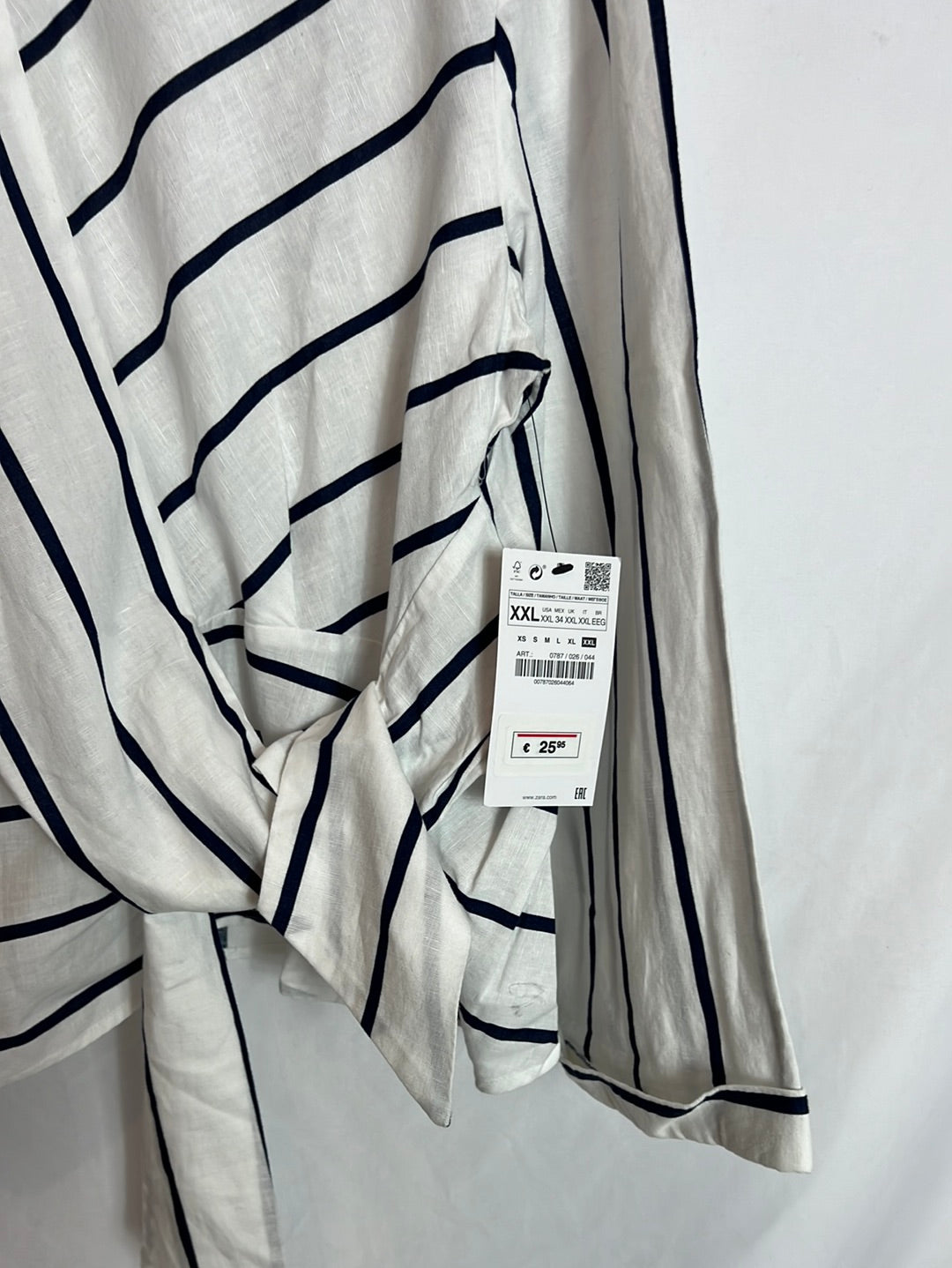 ZARA. Blusa blanca rayas lino lazada. T XXL