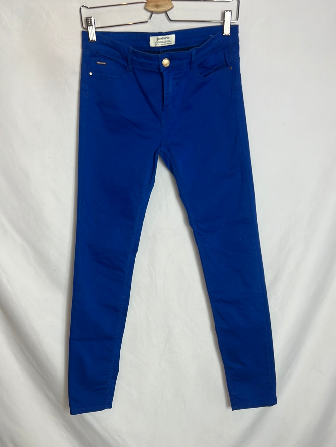 STRADIVARIUS. Klein blue denim pants T.38