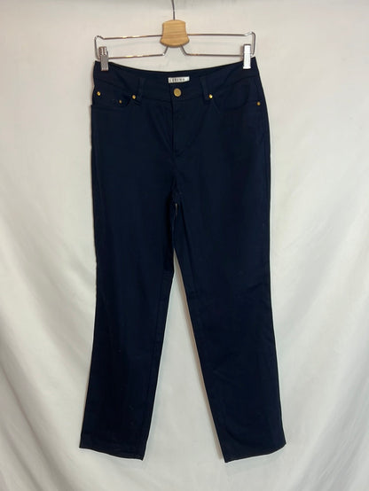 JONES NEW YORK. Blue denim pants. Size 40