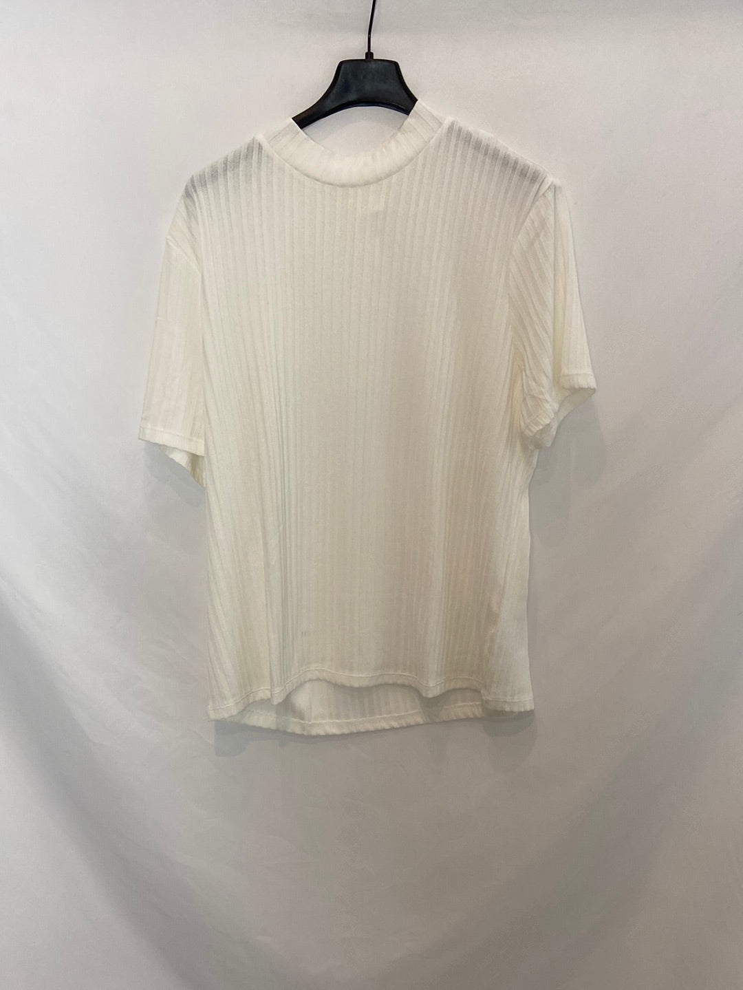 H&M. Camiseta blanca canalé T. XL