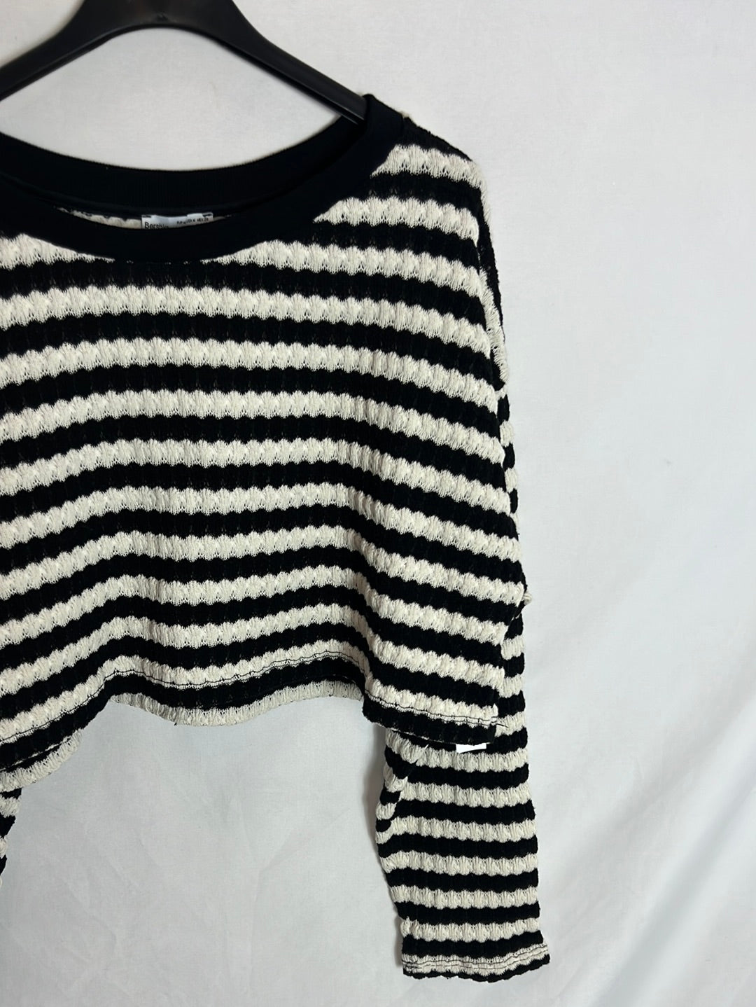 BERSHKA. Jérsei punto rayas zig-zag. T.M