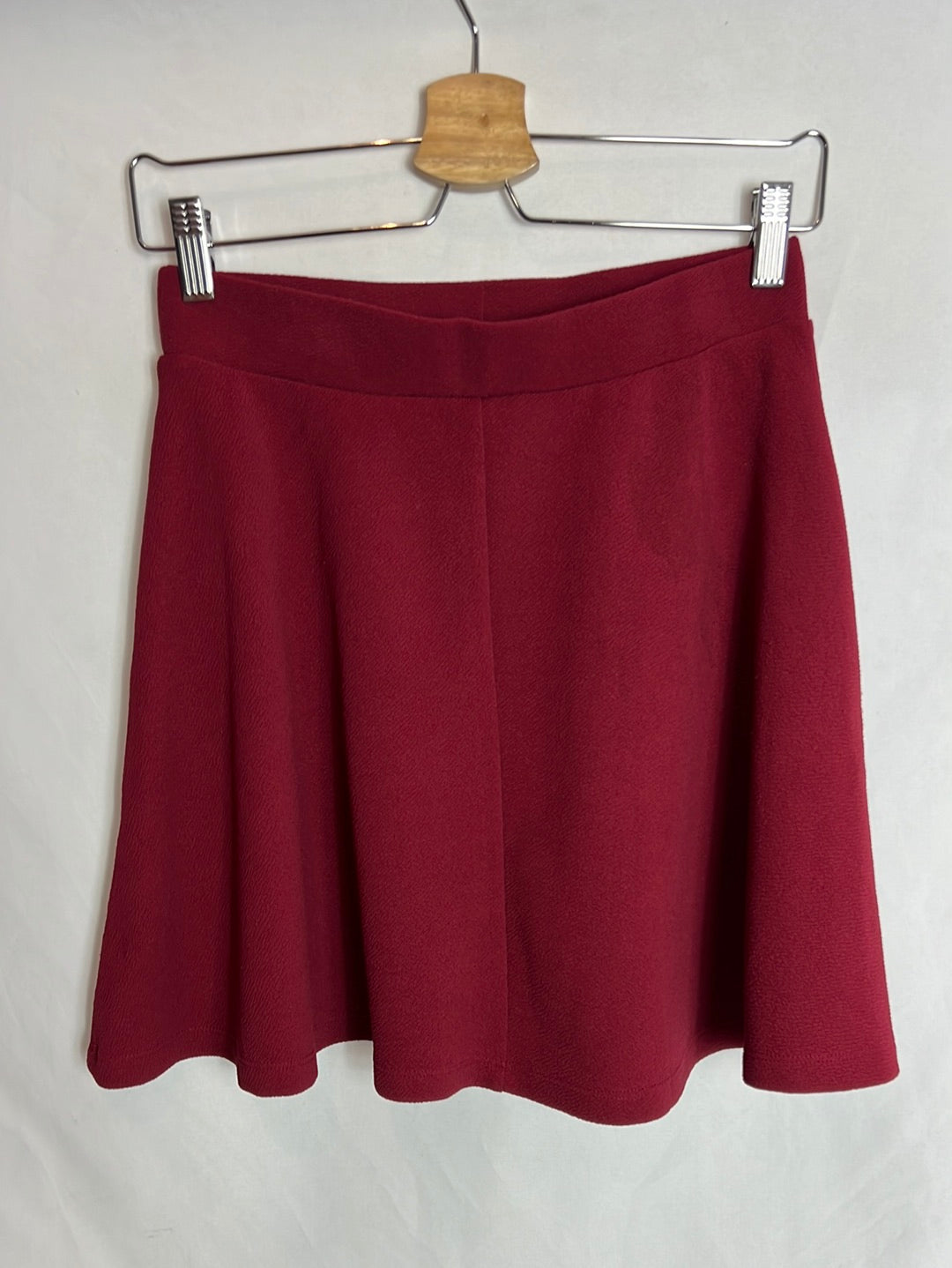 LEFTIES. Falda burdeos elástica T.m