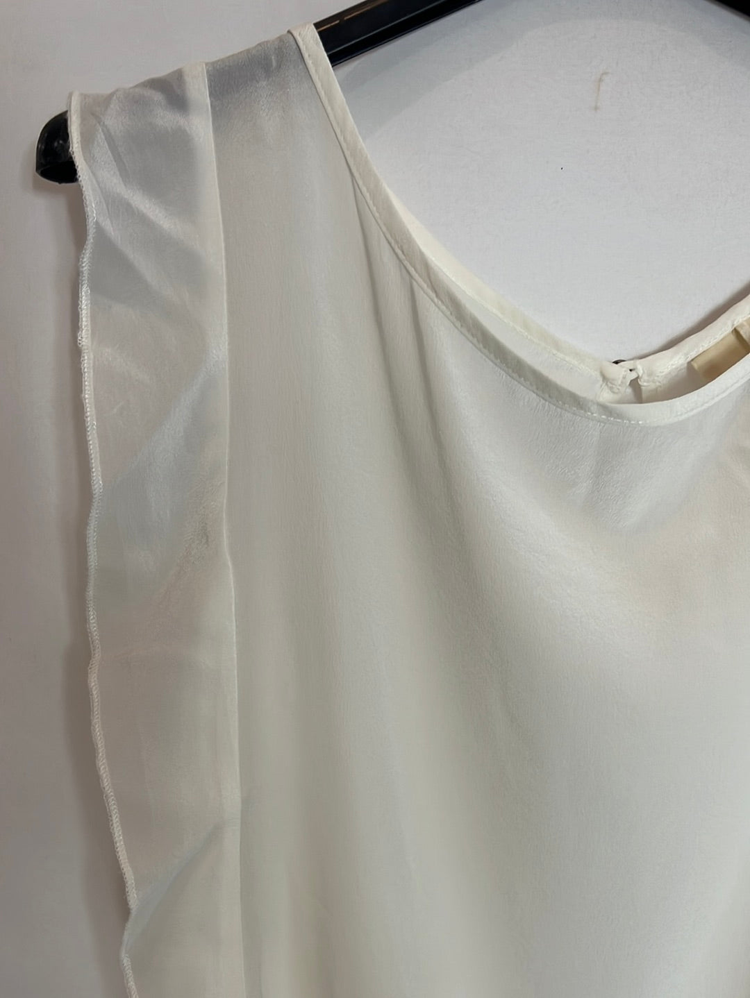 RENATTA&amp;GO. Semi-transparent ecru top. TM/L