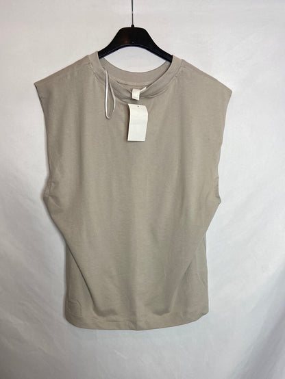 H&amp;M. Beige tank top. T.XS