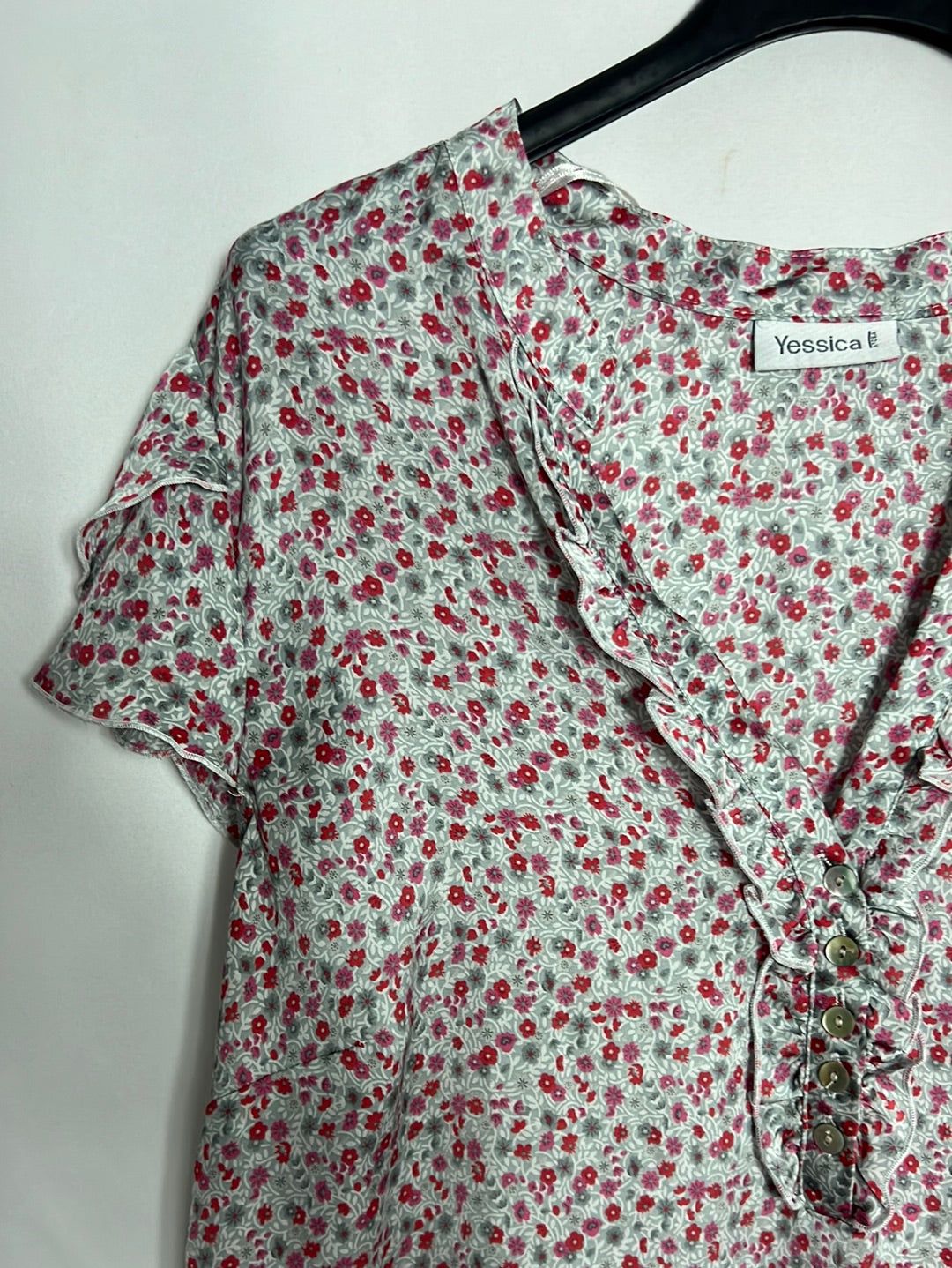 C&A. Top fluido flores satinado. T 42