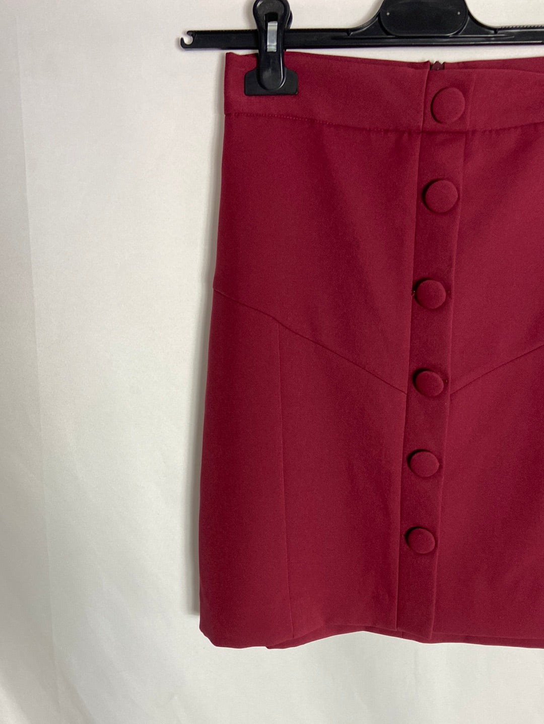 BIMANI. Falda burdeos botones T.34