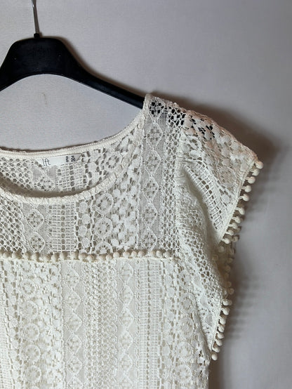 LEFTIES. White lace dress. TS