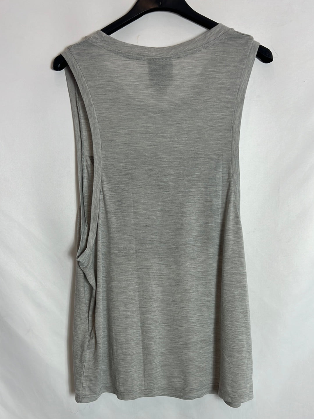 IVY PARK. Grey top with black lettering. TS