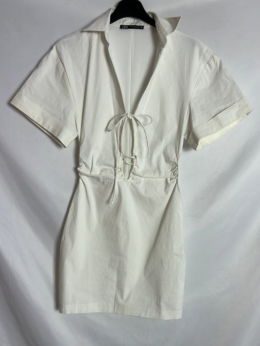 ZARA. White stretch dress with slit. Size XS