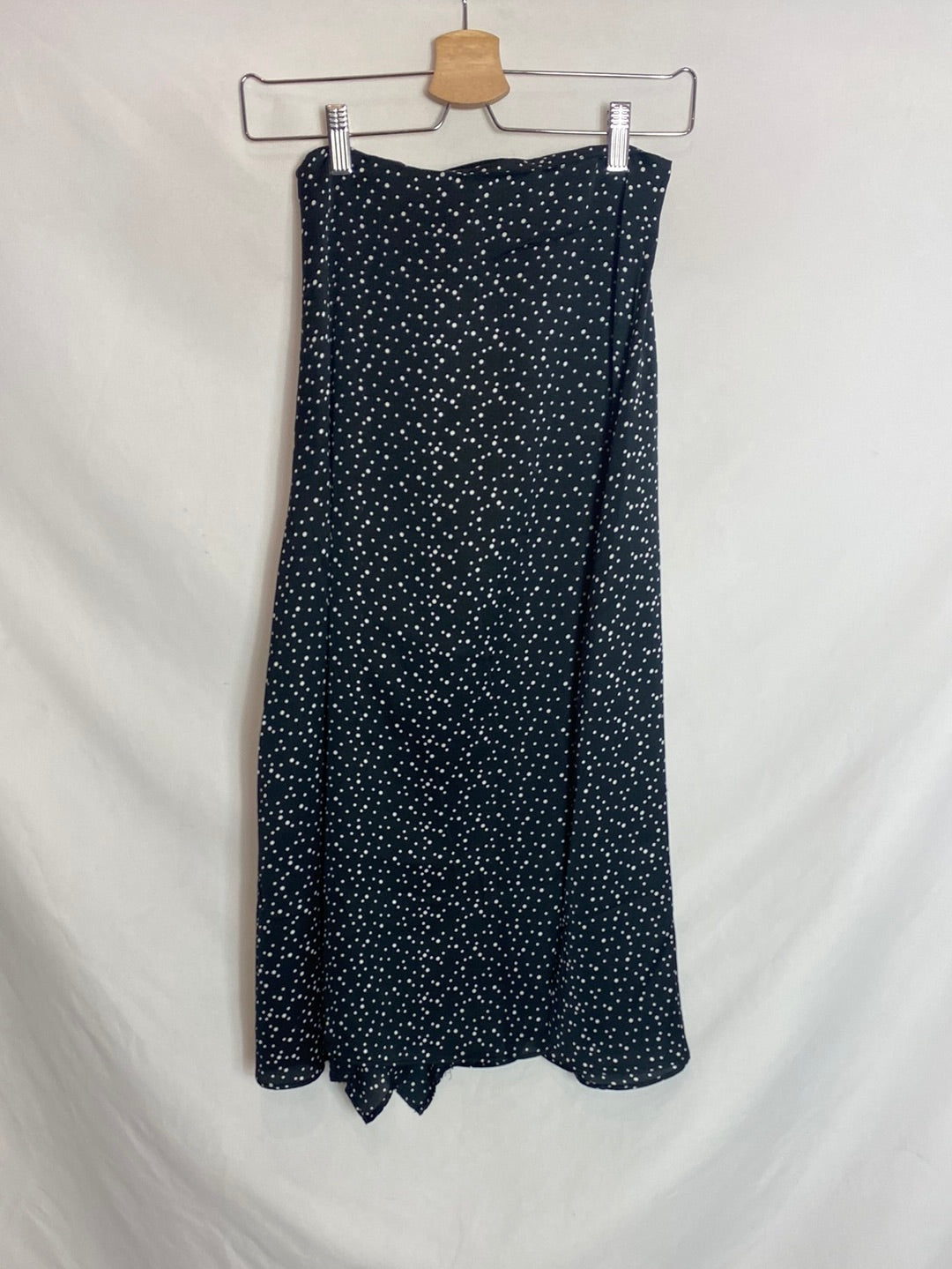 MISSGUIDED. Falda midi lunares. T.32(petite)