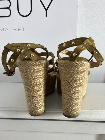 COOLTHESACK. Esparto wedges with studs and straps. Size 37