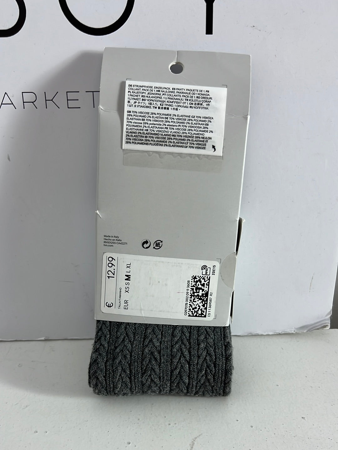 H&M. Medias grises. Textura.T M