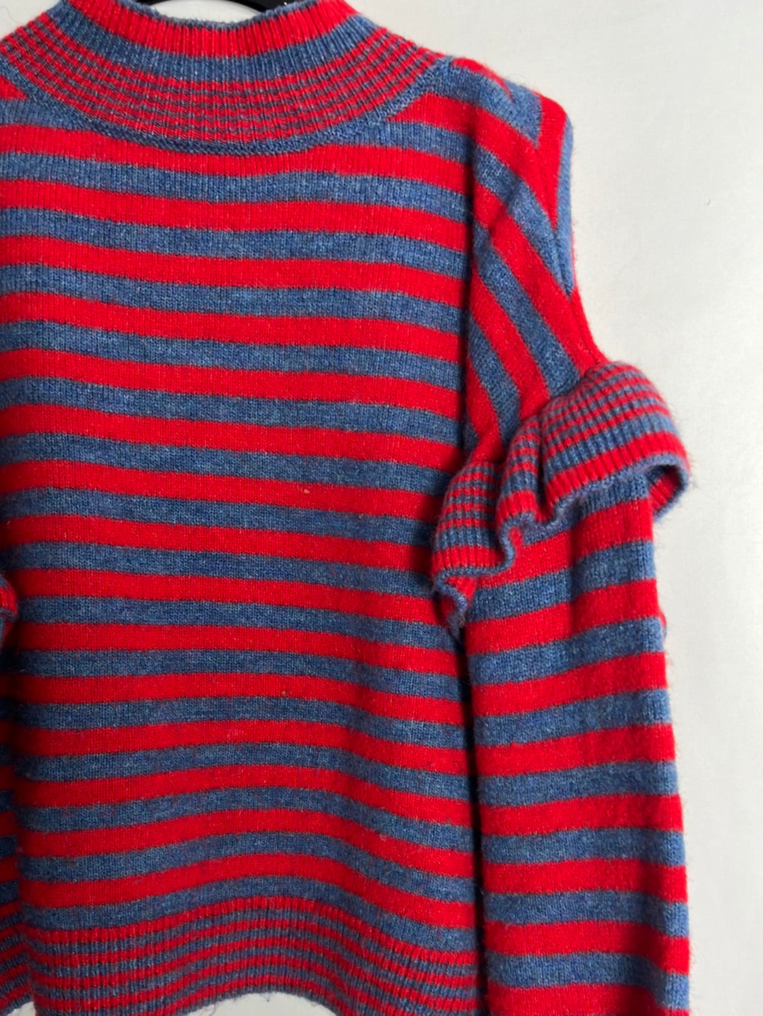 MANGO. Jersey rayas manga volante. T M