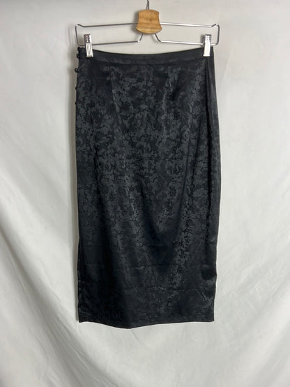 INTIMATELY. Falda midi negra estampada. T S