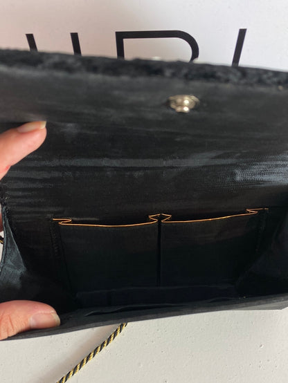 OTHERS. Black velvet bag