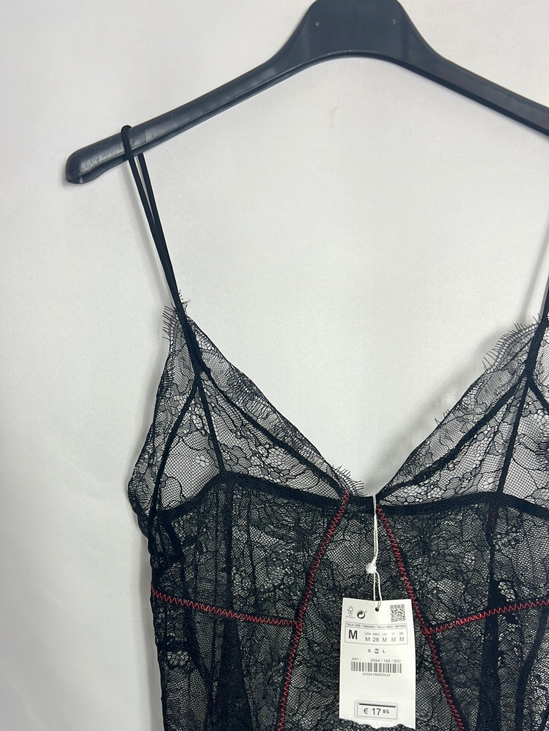 ZARA. Top encaje negro semitransparente. T M