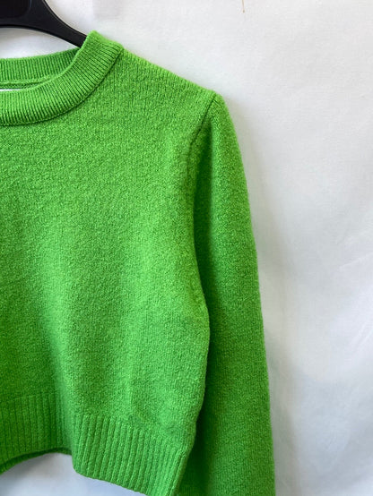 STRADIVARIUS.Jersey corto verde T.M